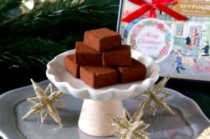 石畳クリスマスラッピングイメージ2021年度版